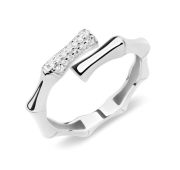 320700D855 Кольцо с фианитами (Серебро 925)