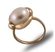 Кольцо с жемчугом