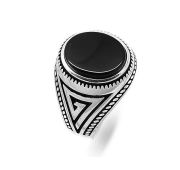 635837 Кольцо мужское с ониксом (Серебро 925)
